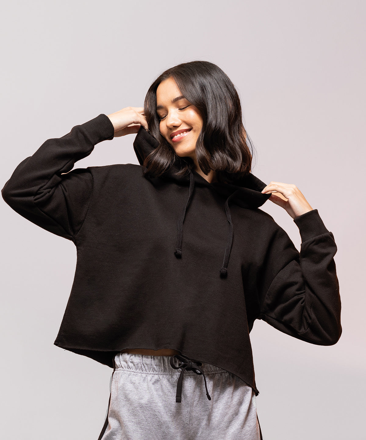Tryck din logga på Hoodies från SF - Anpassa SF Dam - Cropped Slounge Hoodie i färgen för företag, föreningar och privatpersoner