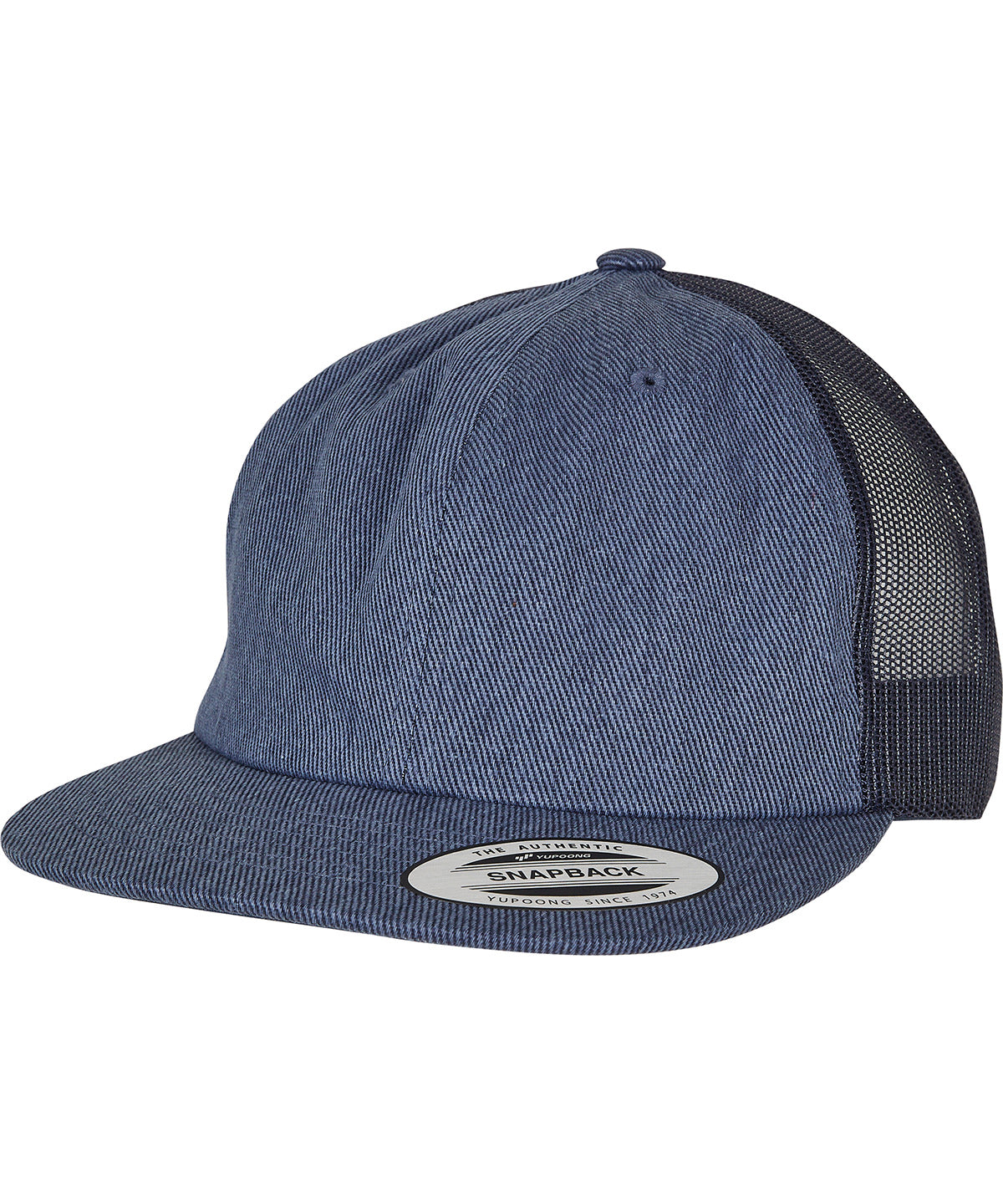 Tryck din logga på Kepsar från Flexfit by Yupoong - Anpassa Trucker i denim i färgen Mellanblå One Size för företag, föreningar och privatpersoner
