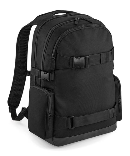Tryck din logga på Väskor från Bagbase - Anpassa Gammaldags boardpack i färgen Svart One Size för företag, föreningar och privatpersoner