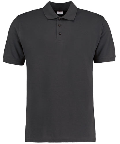 Tryck din logga på Piké från Kustom Kit - Anpassa Klassic Slim Fit Polo i färgen Mörkgrå för företag, föreningar och privatpersoner