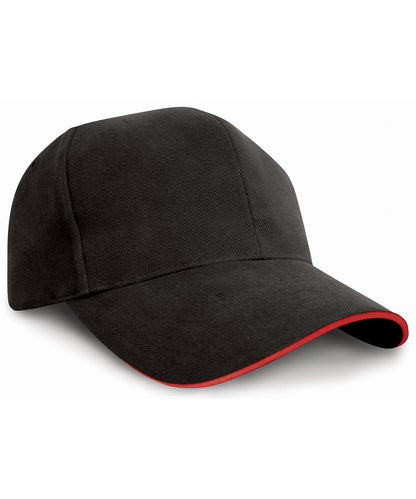 Tryck din logga på Kepsar från Result Headwear - Anpassa Pro-style keps i kraftig bomull med sandwich-skärm i färgen Svart One Size för företag, föreningar och privatpersoner