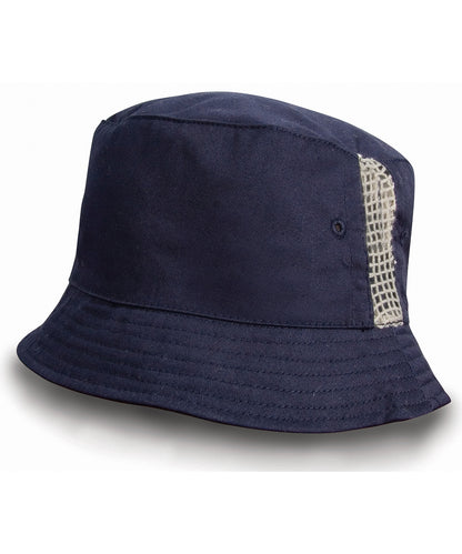 Tryck din logga på Hattar från Result Headwear - Anpassa Bucket i tvättad bomull i lyxutförande med nätpaneler på sidorna i färgen Marinblå One Size för företag, föreningar och privatpersoner