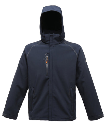 Tryck din logga på Softshelljackor från Regatta Professional - Anpassa Repeller softshell i färgen Marinblå för företag, föreningar och privatpersoner