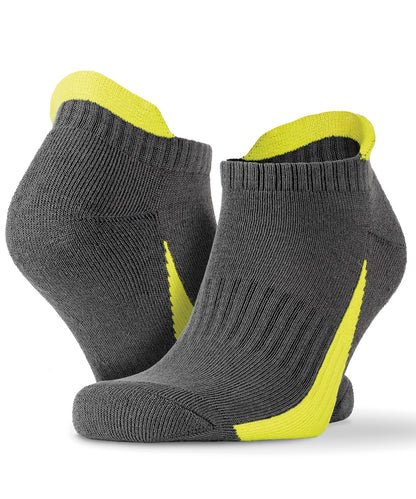 Tryck din logga på Strumpor från Spiro - Anpassa 3-pack sport-sneakersockor i färgen Mörkgrå för företag, föreningar och privatpersoner