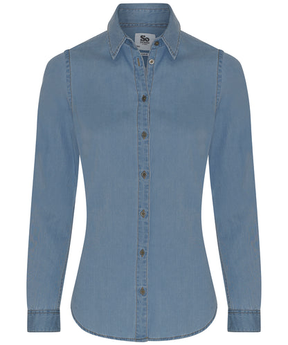 Tryck din logga på Skjortor från AWDis So Denim - Anpassa Dam Lucy denimskjorta i färgen Ljusblå för företag, föreningar och privatpersoner