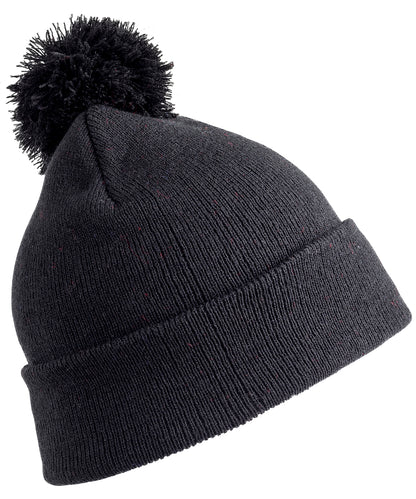 Tryck din logga på Mössor från Result Winter Essentials - Anpassa Junior pom pom-mössa i färgen Svart One Size för företag, föreningar och privatpersoner