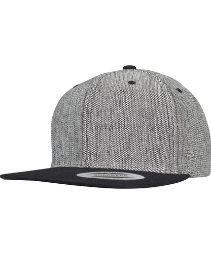 Tryck din logga på Kepsar från Flexfit by Yupoong - Anpassa Melange solid snapback i färgen Mellangrå One Size för företag, föreningar och privatpersoner