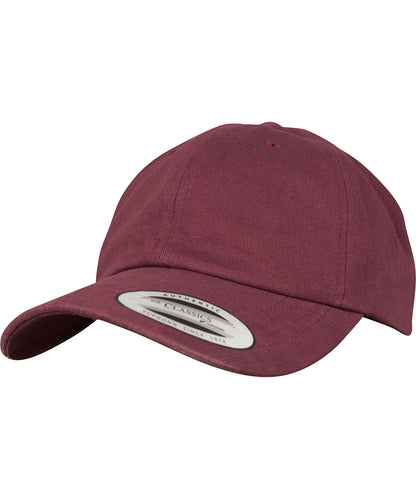 Tryck din logga på Kepsar från Flexfit by Yupoong - Anpassa Dad cap i peached bomullstwill i färgen Mörkröd One Size för företag, föreningar och privatpersoner