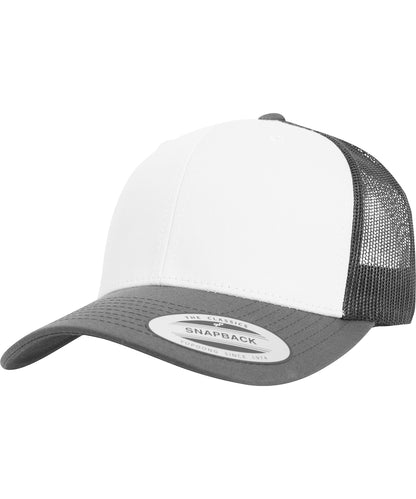 Tryck din logga på Kepsar från Flexfit by Yupoong - Anpassa Retro trucker med färgad framsida i färgen Mörkgrå One Size för företag, föreningar och privatpersoner