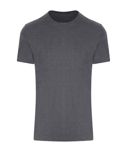 Tryck din logga på T-shirts från AWDis Just Cool - Anpassa Cool Urban Fitness T-Shirt i färgen Mörkgrå för företag, föreningar och privatpersoner