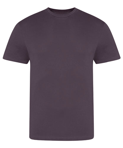 Tryck din logga på T-shirts från AWDis Just T's - Anpassa The 100 Men´s T i färgen Mörk lila för företag, föreningar och privatpersoner