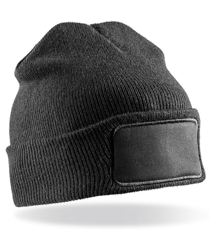 Tryck din logga på Mössor från Result Winter Essentials - Anpassa Mössa med dubbelstickade skrivare i färgen Svart One Size för företag, föreningar och privatpersoner