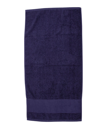 Tryck din logga på Handdukar från Towel City - Anpassa Handduk med tryckbar kant i färgen Marinblå One Size för företag, föreningar och privatpersoner