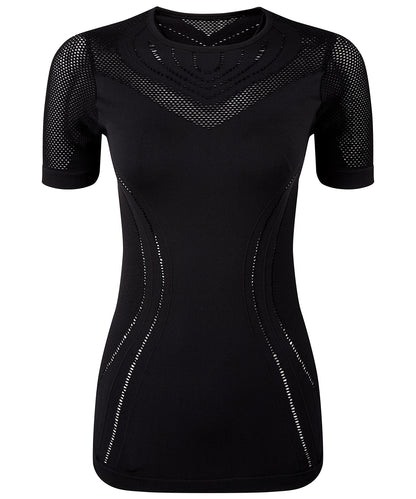 Tryck din logga på T-shirts från TriDri - Anpassa Dam TriDri sömlös '3D fit' multisport avslöjande sporttopp i färgen Svart för företag, föreningar och privatpersoner