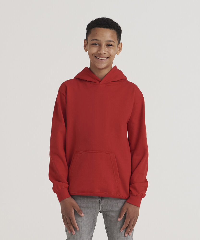 Tryck din logga på Hoodies design från AWDis Just Hoods - Anpassa AWDis Kids Hoodie JH001J – Klassisk och Bekväm Barnhoodie i Många Färger i färgen för företag, föreningar och privatpersoner