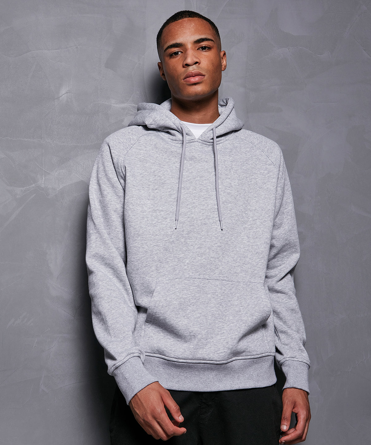 Tryck din logga på Hoodies från Build Your Brand Basic - Anpassa Build Your Brand Basic - Bas Hoodie i färgen för företag, föreningar och privatpersoner