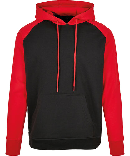 Tryck din logga på Hoodies från Build Your Brand Basic - Anpassa Build Your Brand Basic - Bas Raglan Hoodie i färgen Svart för företag, föreningar och privatpersoner