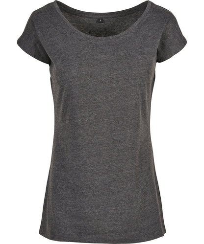 Tryck din logga på T-shirts från Build Your Brand Basic - Anpassa Wide Neck T-Shirt - Dam i färgen Mörkgrå för företag, föreningar och privatpersoner