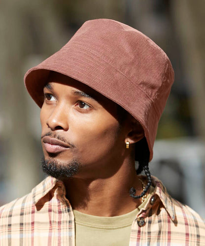 Tryck din logga på Hattar från Beechfield - Anpassa EarthAware ekologisk cord bucket hat i färgen för företag, föreningar och privatpersoner