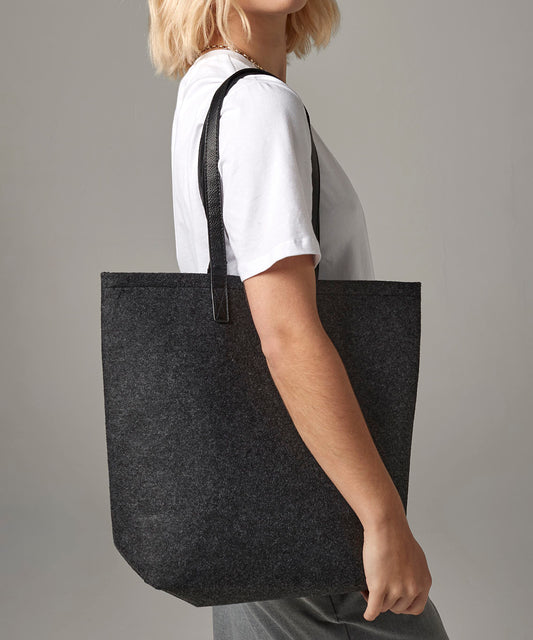 Tryck din logga på Väskor från Bagbase - Anpassa Premium Felt Tote i färgen för företag, föreningar och privatpersoner