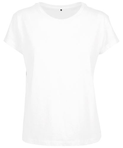 Tryck din logga på T-shirts från Build Your Brand - Anpassa Box Tee - Dam i färgen Vit för företag, föreningar och privatpersoner