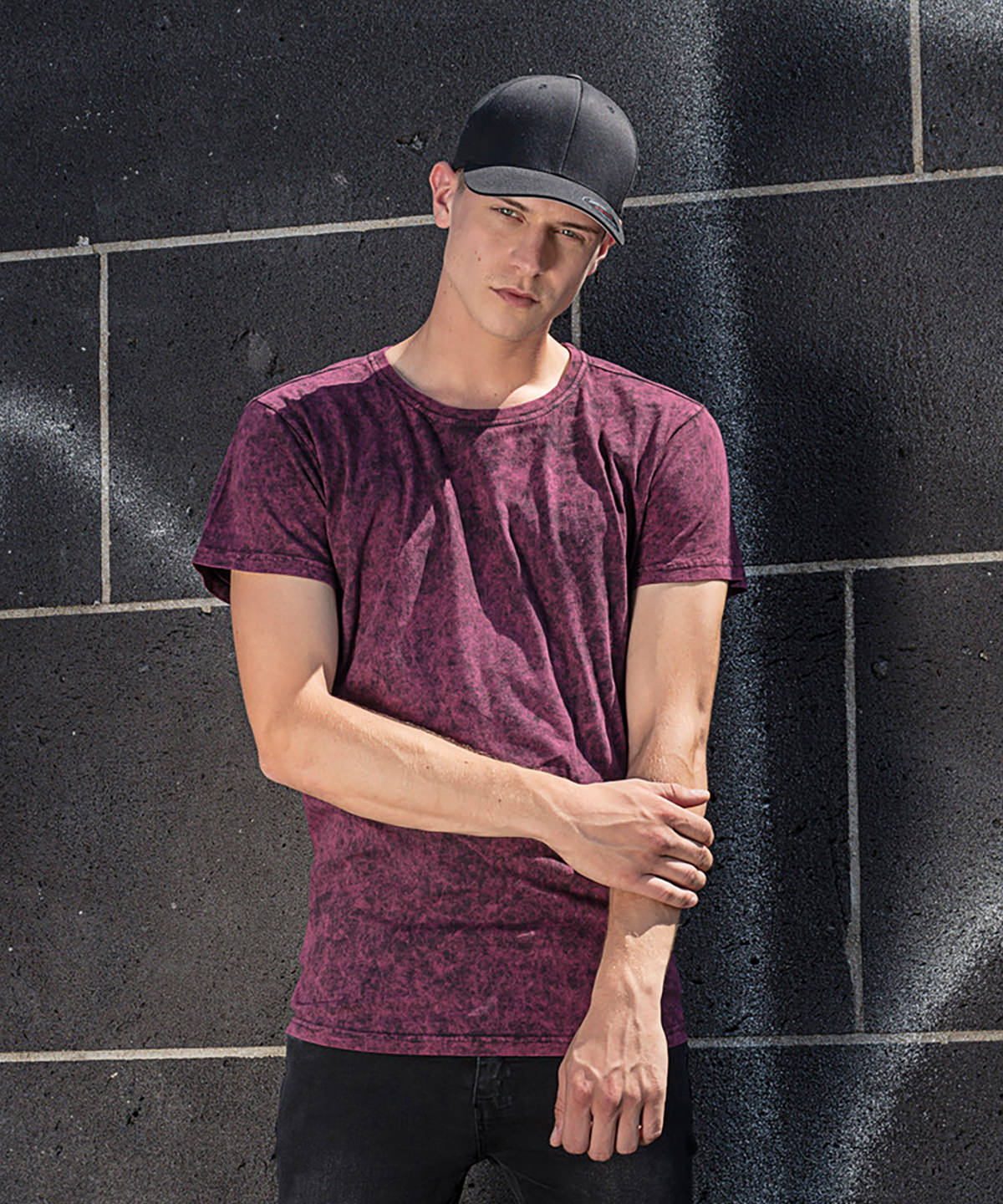 Tryck din logga på T-shirts från Build Your Brand - Anpassa Acid Wash T‑Shirt - Herr i färgen för företag, föreningar och privatpersoner