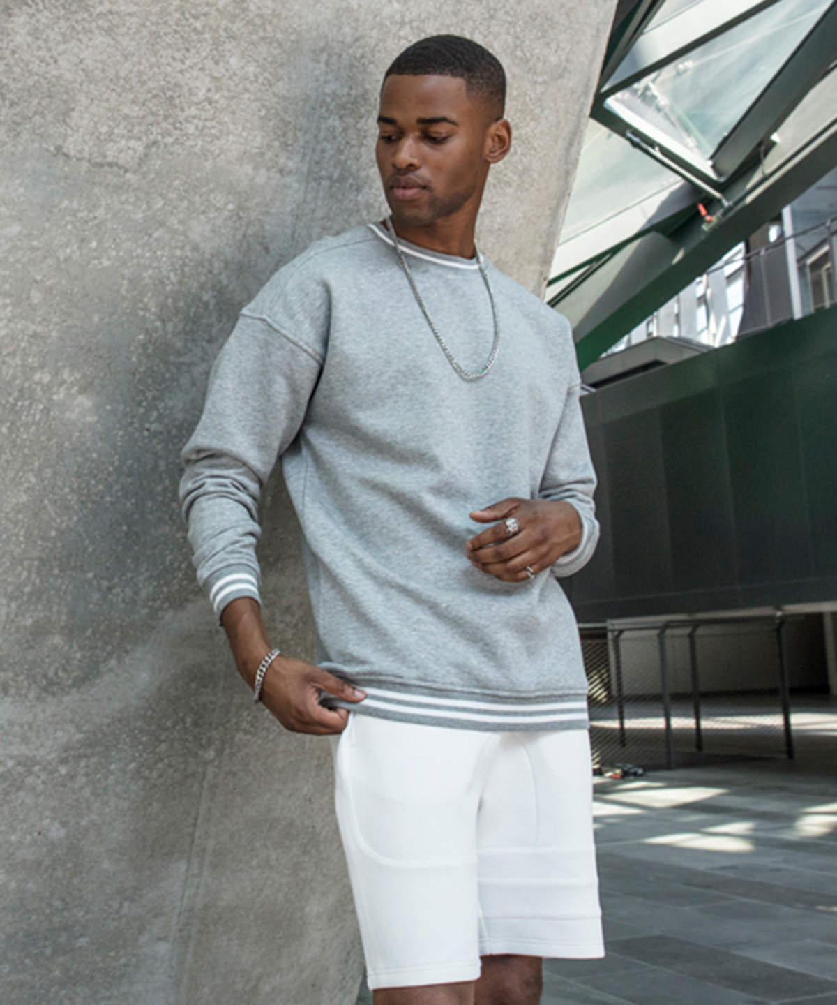 Tryck din logga på Sweatshirts från Build Your Brand - Anpassa Build Your Brand - College Sweat Crew i färgen för företag, föreningar och privatpersoner