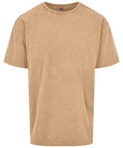 Tryck din logga på T-shirts från Build Your Brand - Anpassa Acid Washed Heavy Oversized Tee i färgen Beige för företag, föreningar och privatpersoner
