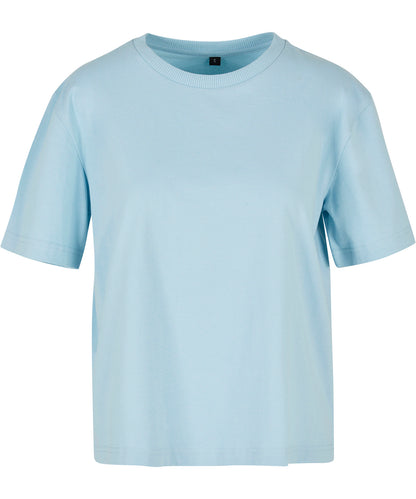 Tryck din logga på T-shirts från Build Your Brand - Anpassa Everyday Oversized Tee - Dam i färgen Ljusblå för företag, föreningar och privatpersoner