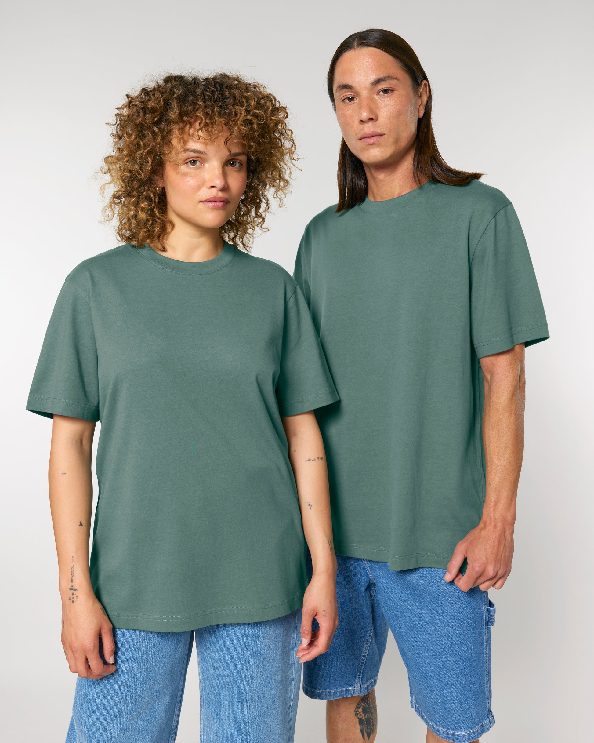 Tryck din logga på T-shirts design från Stanley/Stella - Anpassa Stanley/Stella Sparker 2.0 – Premium Heavy T-shirt i Ekologisk Bomull i färgen för företag, föreningar och privatpersoner