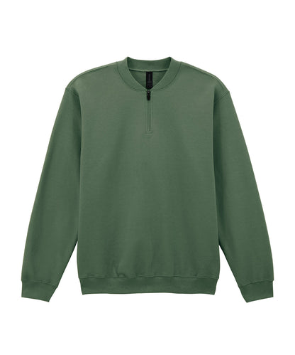 Tryck din logga på Sweatshirts från Gildan - Anpassa Gildan - Softstyle Midweight Fleece med 1/4 Dragkedja för Vuxna i färgen Mörkgrön för företag, föreningar och privatpersoner