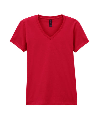 Tryck din logga på T-shirts från Gildan - Anpassa Softstyle V-Neck T-Shirt - Dam i färgen Mellan röd för företag, föreningar och privatpersoner