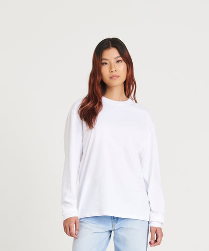 Tryck din logga på T-shirts från AWDis Just T's - Anpassa Oversized Long Sleeve 100 T i färgen för företag, föreningar och privatpersoner