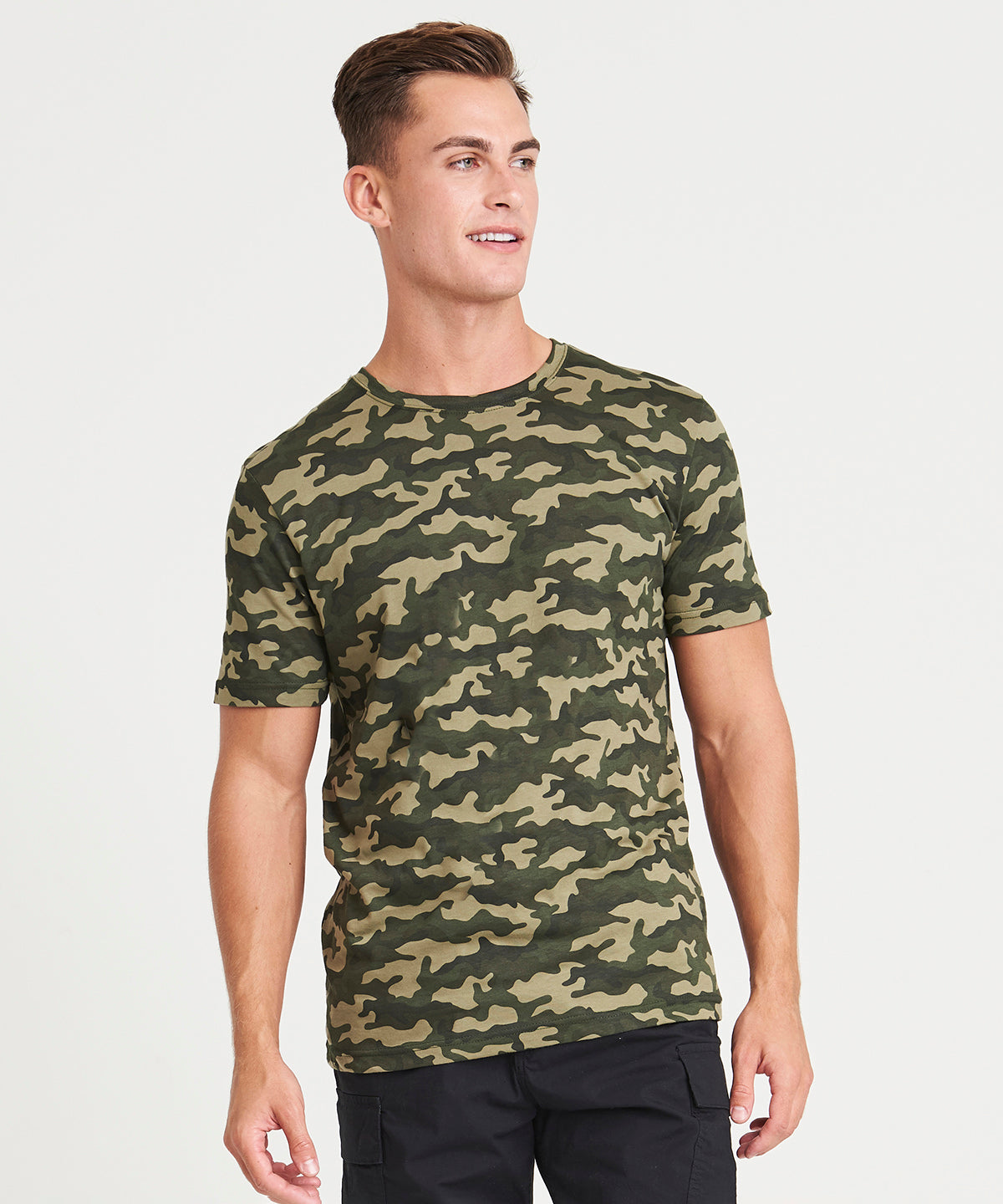 Tryck din logga på T-shirts från AWDis Just T's - Anpassa Camo T i färgen för företag, föreningar och privatpersoner