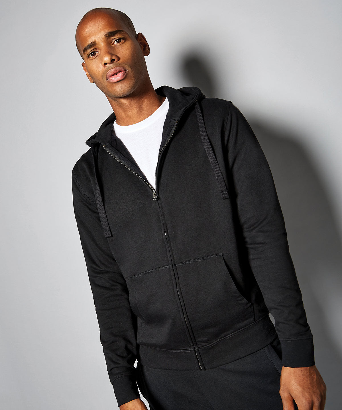 Tryck din logga på Hoodies från Kustom Kit - Anpassa Kustom Kit - Klassic Jacka med Huva och Dragkedja – Superwash® 60 (Långärmad) i färgen för företag, föreningar och privatpersoner