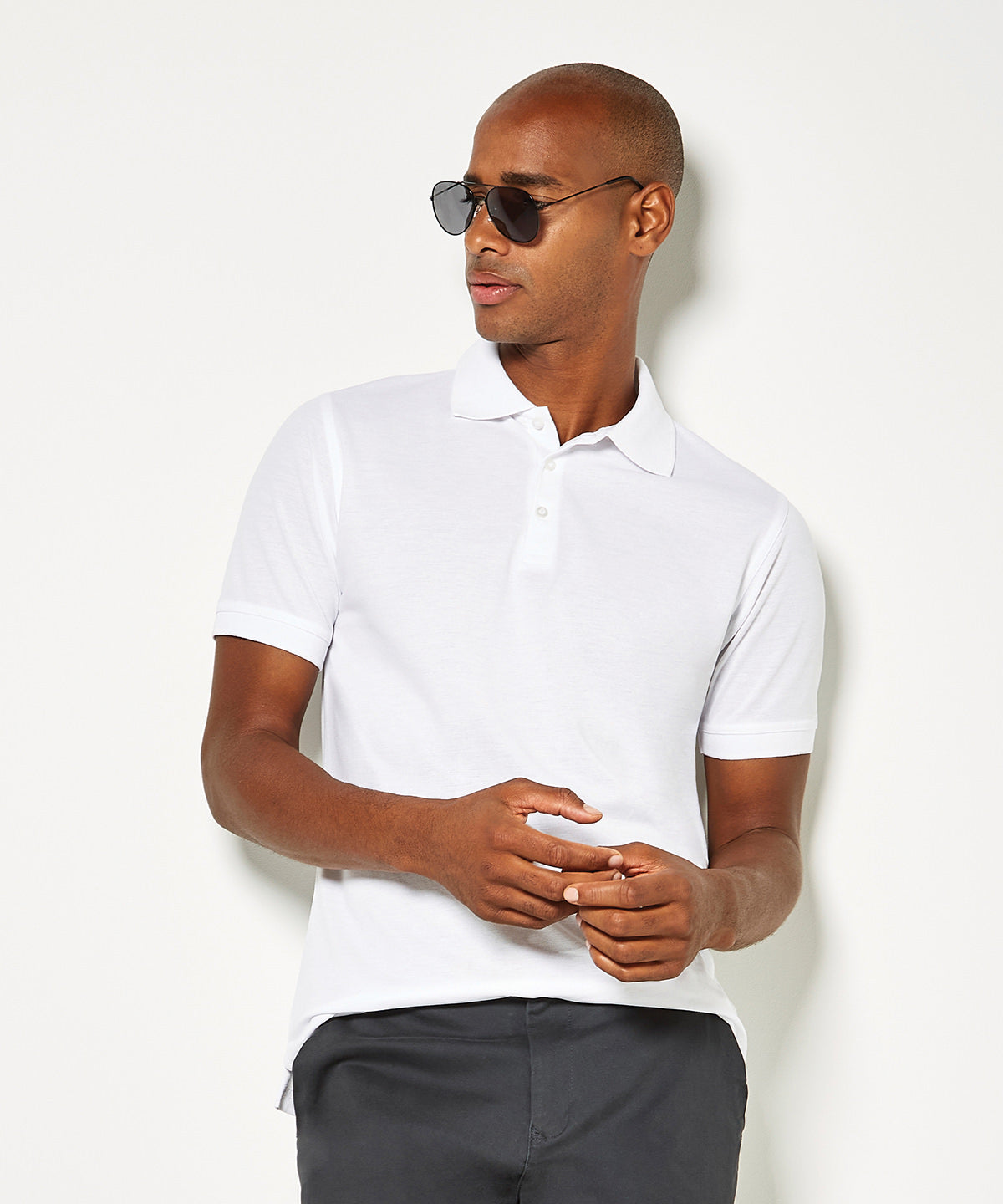 Tryck din logga på Piké från Kustom Kit - Anpassa Klassic Slim Fit Polo i färgen för företag, föreningar och privatpersoner