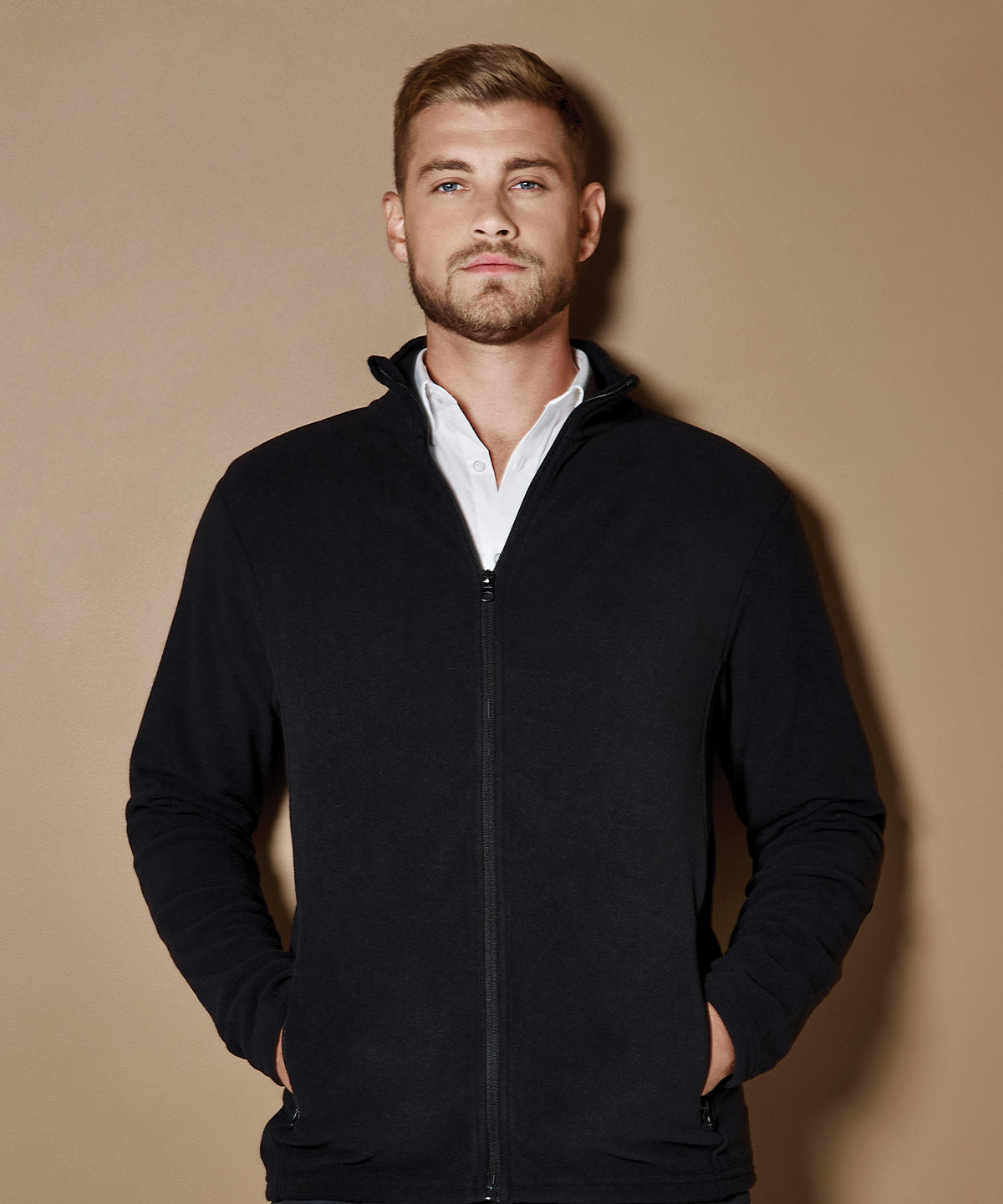 Tryck din logga på Fleece från Kustom Kit - Anpassa Vanlig passform i microfleece för företag i färgen för företag, föreningar och privatpersoner