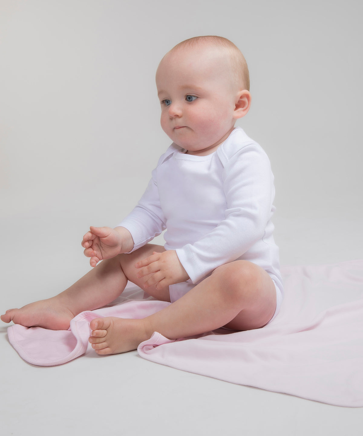 Tryck din logga på Bodys från Larkwood - Anpassa Långärmad bodysuit för baby i färgen för företag, föreningar och privatpersoner