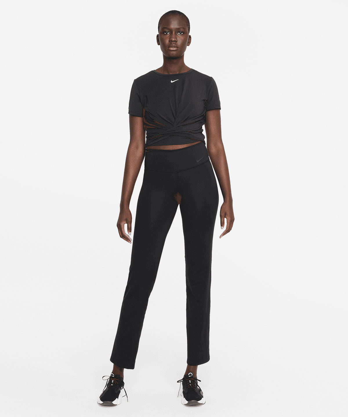 Tryck din logga på T-shirts från Nike - Anpassa Dam Nike One Luxe Dri-FIT kortärmad topp med standard twist i färgen för företag, föreningar och privatpersoner