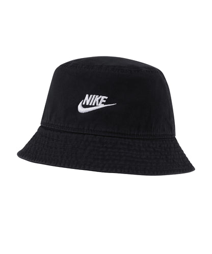 Tryck din logga på Hattar från Nike - Anpassa Nike Sportswear tvättad bucket hatt i färgen Svart One Size för företag, föreningar och privatpersoner