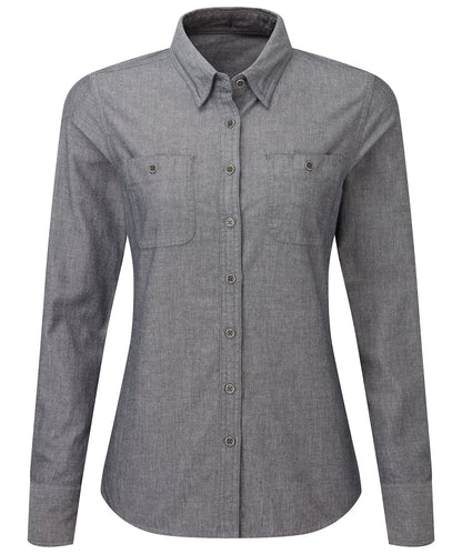Tryck din logga på Skjortor från Premier - Anpassa Dam Chambray-skjorta, ekologisk och Fairtrade-certifierad i färgen Mörkgrå för företag, föreningar och privatpersoner