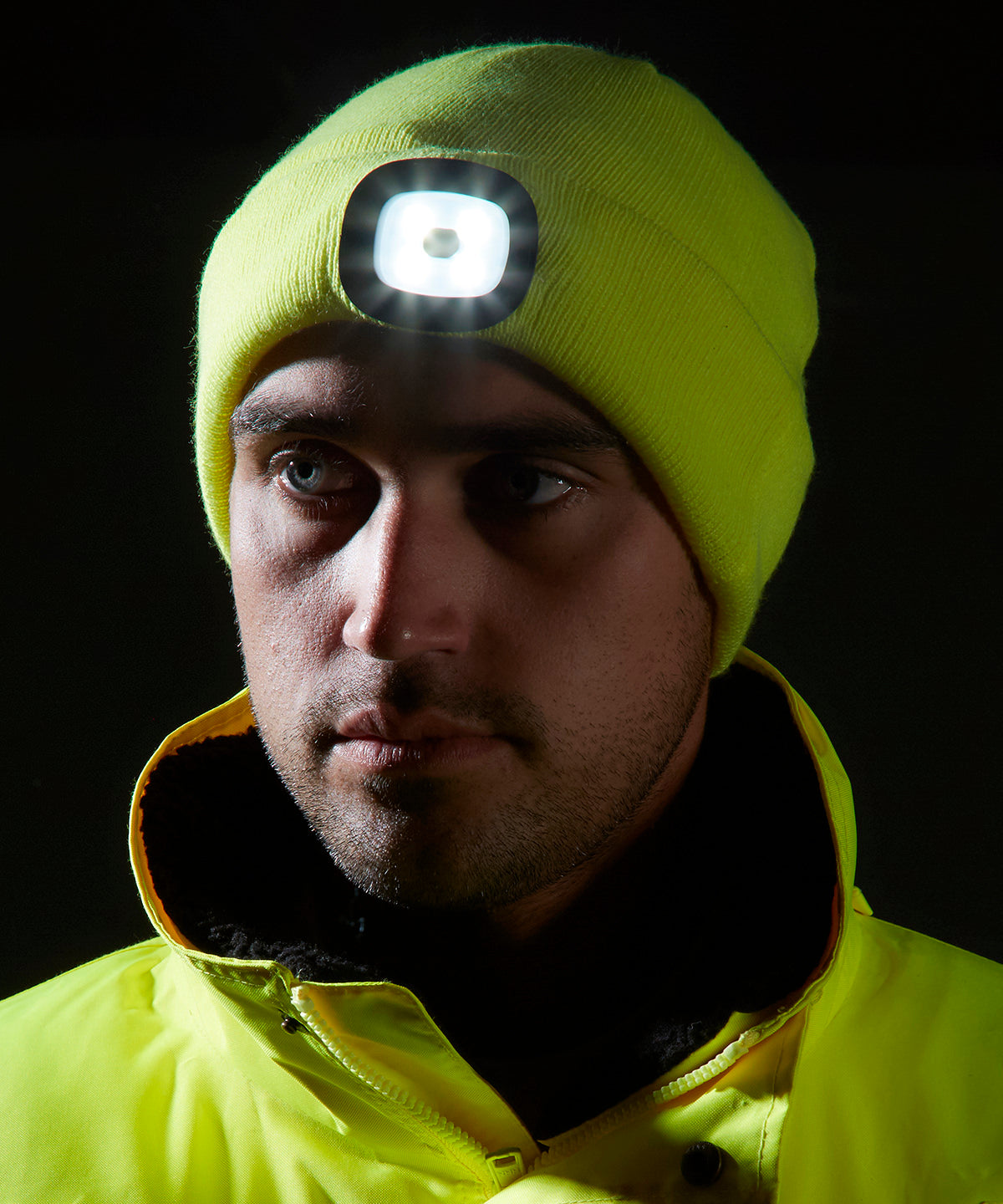 Tryck din logga på Mössor från Portwest - Anpassa Beanie LED-strålkastare USB-uppladdningsbar i färgen för företag, föreningar och privatpersoner