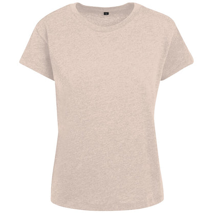 Tryck din logga på från Impala Print Shop - Anpassa BUILD YOUR BRAND Women's box tee BY052 i färgen Soft Pink för företag, föreningar och privatpersoner