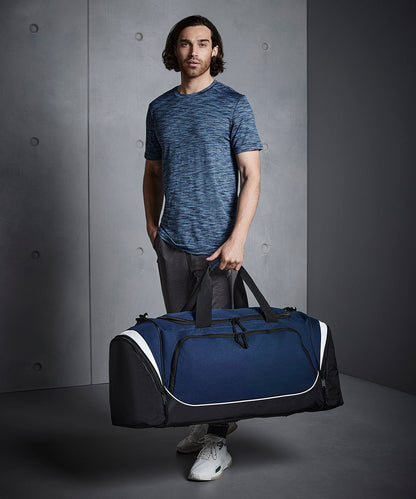 Tryck din logga på Väskor från Quadra - Anpassa Proffslagets jumbo kit bag i färgen för företag, föreningar och privatpersoner
