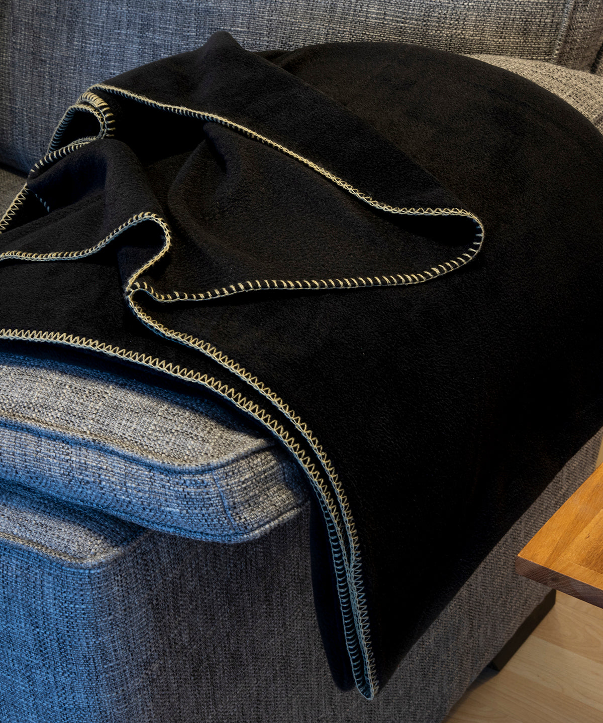 Tryck din logga på Filtar från Result Winter Essentials - Anpassa Polartherm filt i färgen för företag, föreningar och privatpersoner