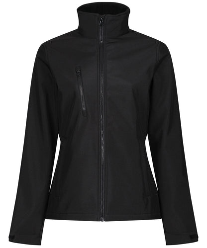 Tryck din logga på Softshelljackor från Regatta Professional - Anpassa Dam Ablaze 3-lagers softshell i färgen Svart för företag, föreningar och privatpersoner