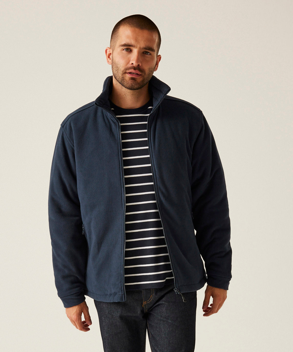 Tryck din logga på Fleece från Regatta Professional - Anpassa Asgard II quiltad fleece i färgen för företag, föreningar och privatpersoner