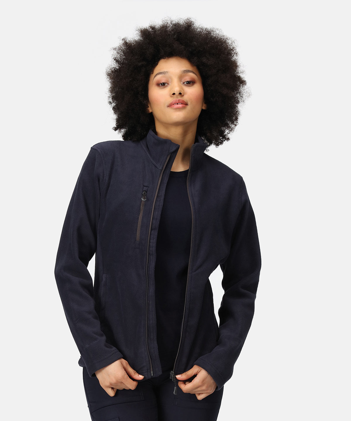 Tryck din logga på Fleece från Regatta Honestly Made - Anpassa Hederligt tillverkad återvunnen fleece med full dragkedja för damer i färgen för företag, föreningar och privatpersoner