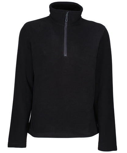 Tryck din logga på Fleece från Regatta Honestly Made - Anpassa Ärligt tillverkad återvunnen fleece med halv dragkedja i färgen Svart för företag, föreningar och privatpersoner