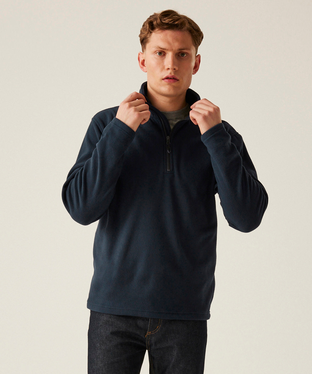 Tryck din logga på Fleece från Regatta Honestly Made - Anpassa Ärligt tillverkad återvunnen fleece med halv dragkedja i färgen för företag, föreningar och privatpersoner